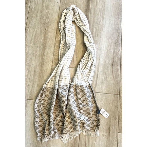 NWT Neiman Marcus One Size Long Scarf Wrap Soft 100% Rayon Beige & Tan NEW - Picture 1 of 7